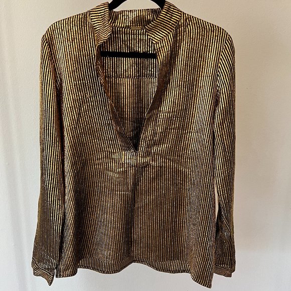 Make an Offer: Dodo Bar Or Metallic Top - Sexy Low Cut - Picture 1 of 6